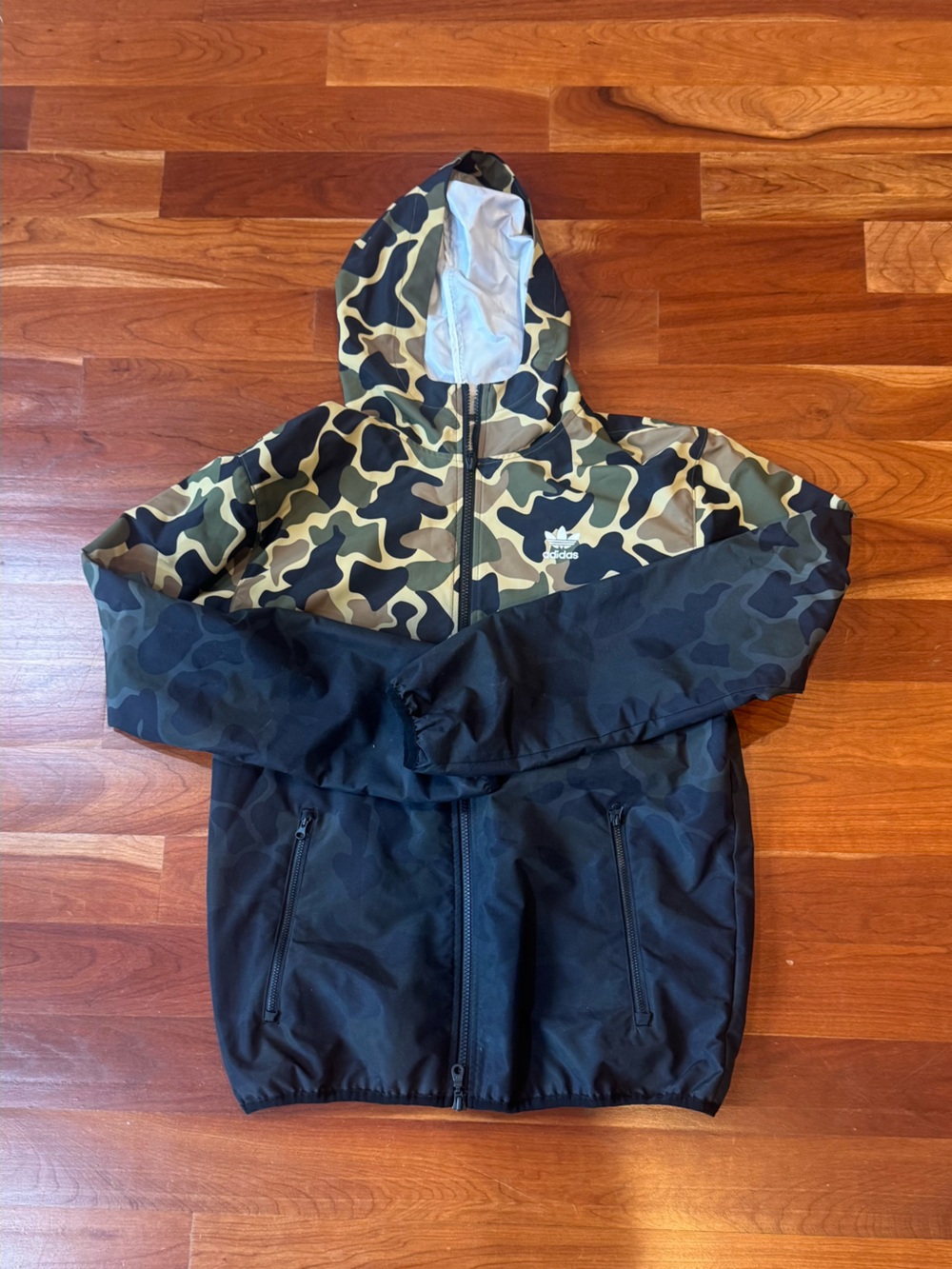 Men’s Small Camo Hooded Zip Jacket - Black & Green